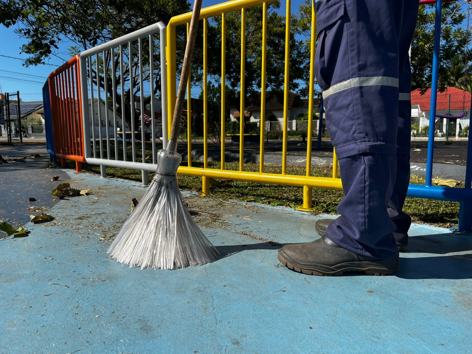Cerca de 140 reeducandos atuam direta e indiretamente na limpeza urbana em Porto Velho