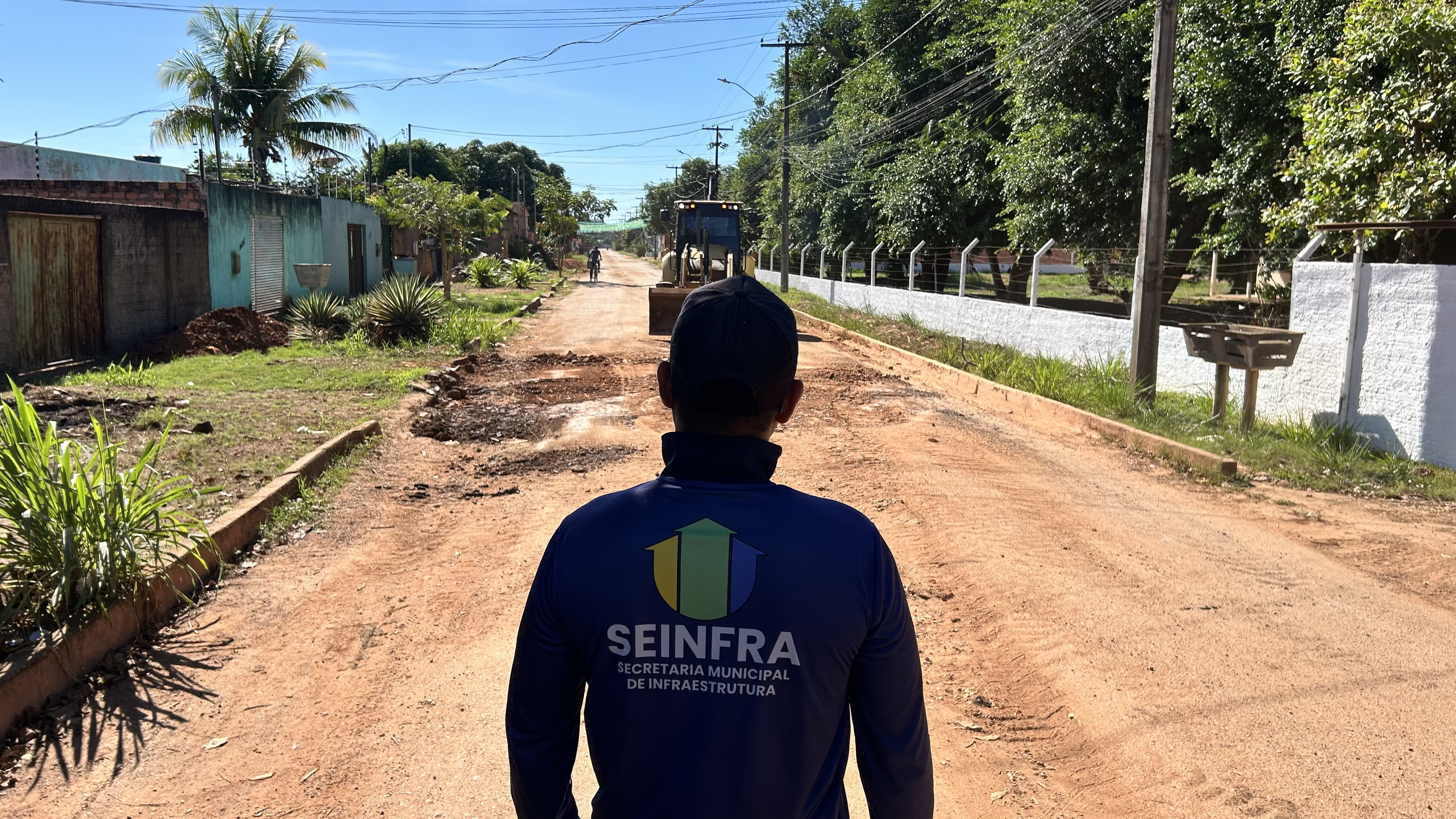 As ruas Arruda, Caracol, Quebra Pedra, Rosa Vermelha, Alecrim e Escarola recebem serviços de tapa-buracos para melhorar o deslocamento dos moradores