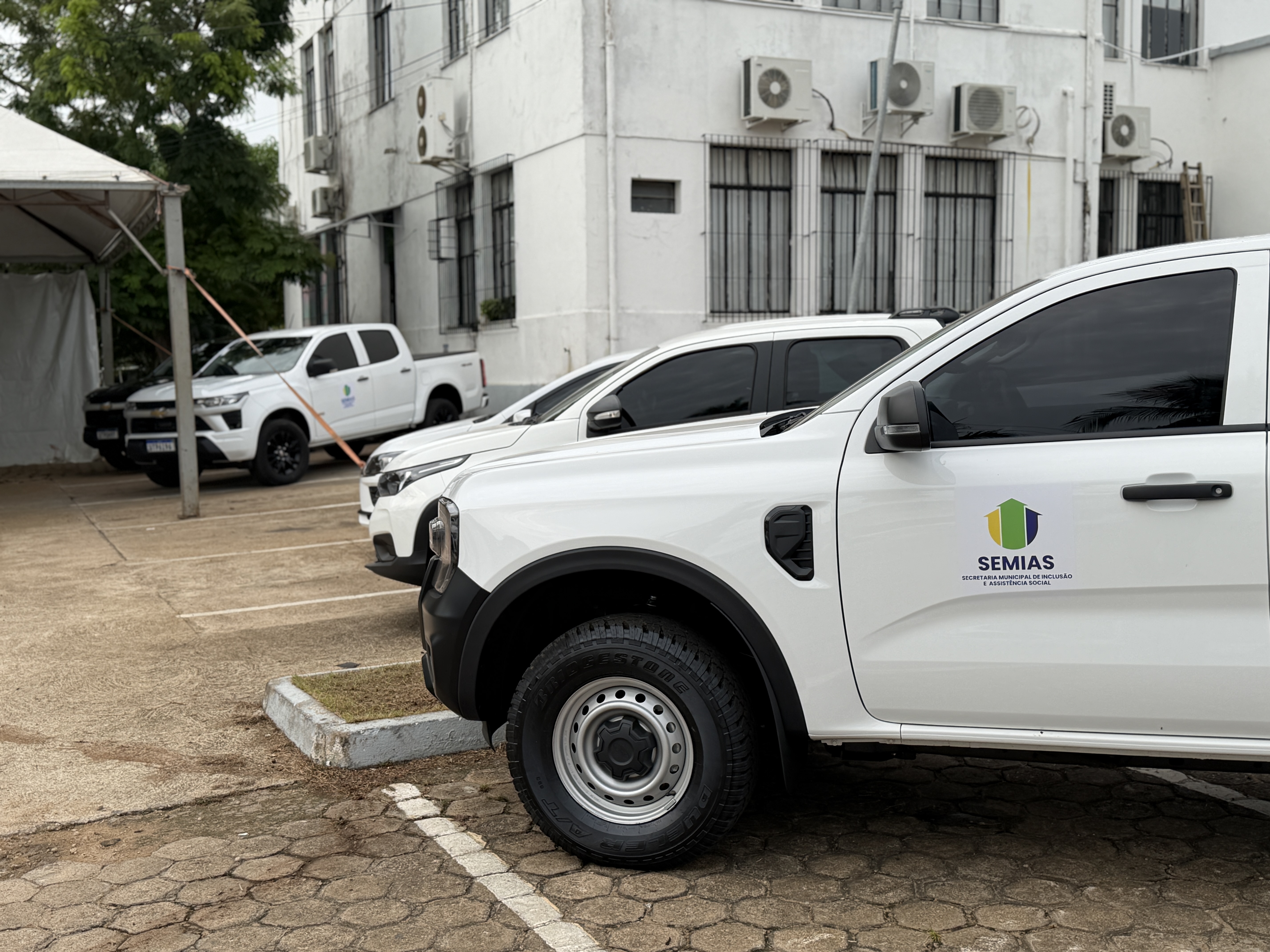 Veículos 4x4 facilitarão o atendimento em comunidades de difícil acesso ao longo do rio Madeira