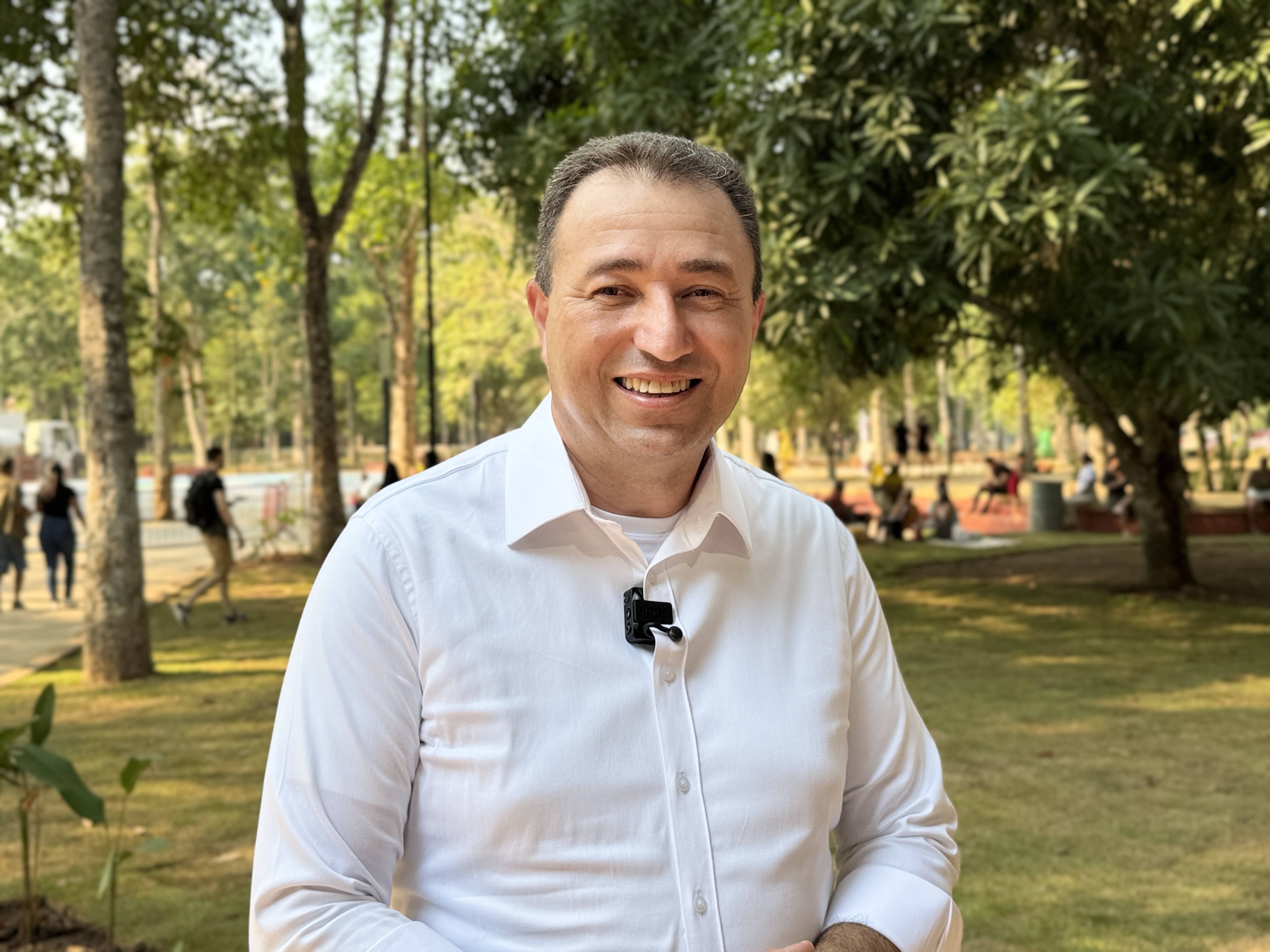 Pastor Ivanildo Santos conduziu a oração de reabertura do parque e convidou a população para a Caminhada do Amor