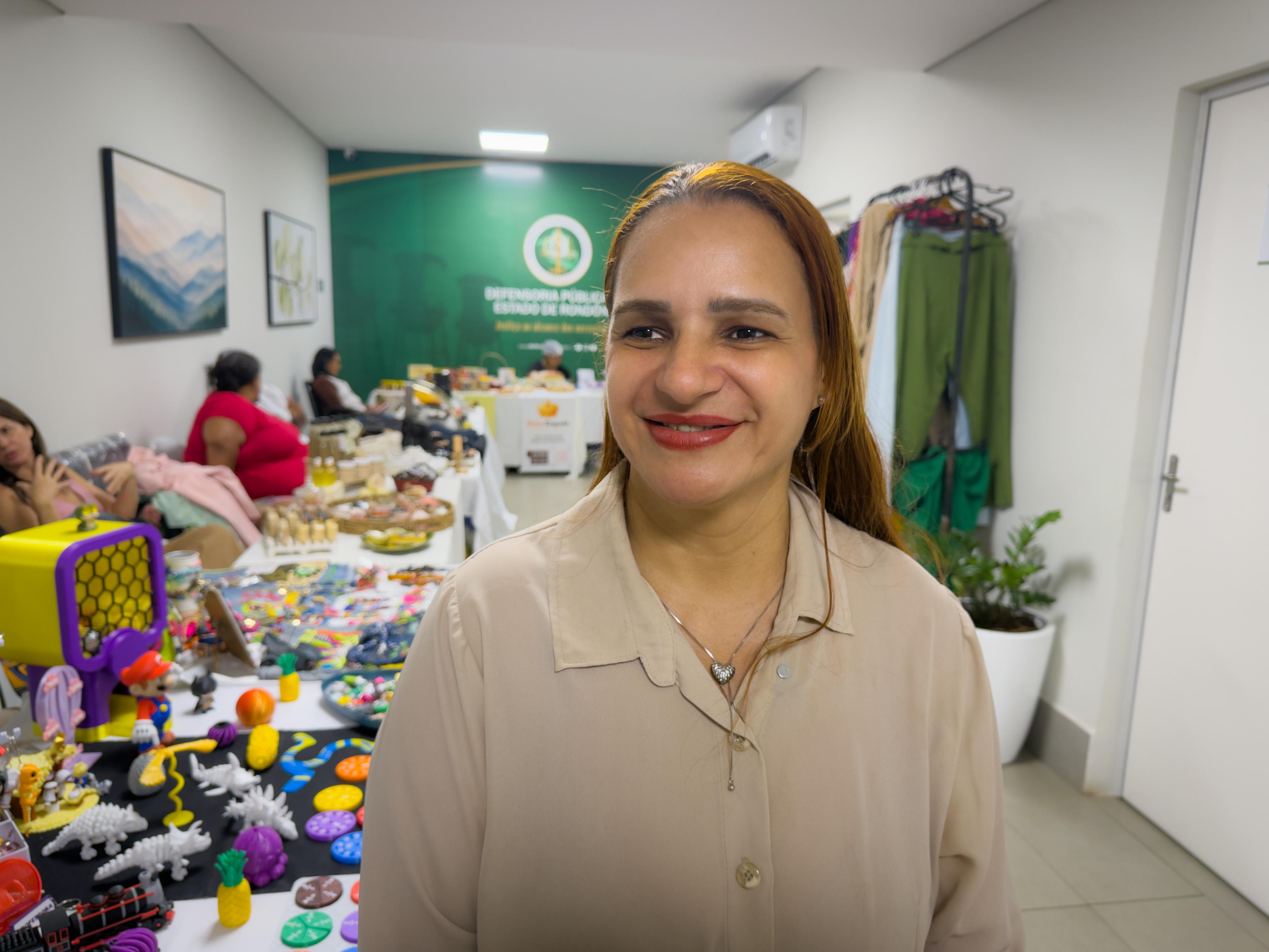 Lena Assis destaca a feira como incentivo à autonomia financeira feminina