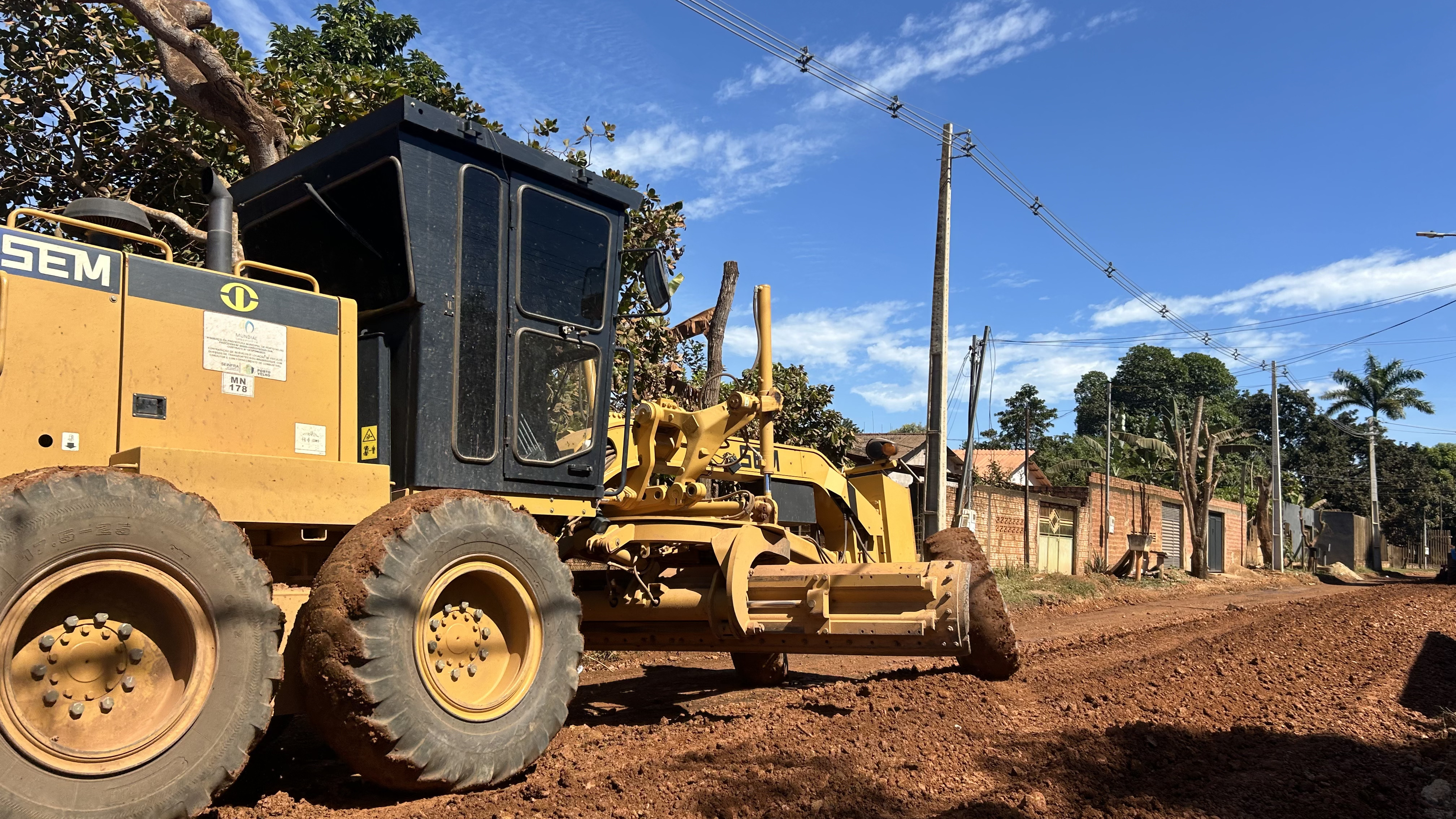 INFRAESTRUTURA - Obras de drenagem avançam para pavimentação de ruas do bairro Porto Cristo