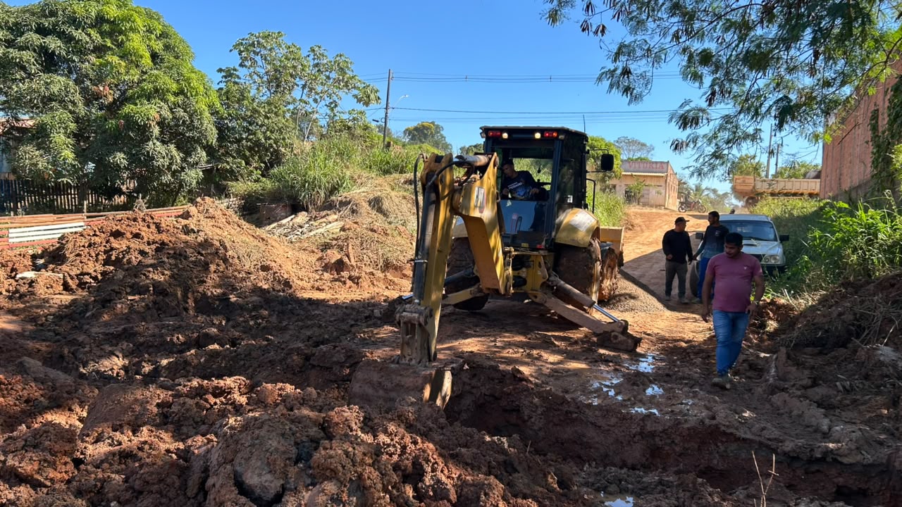Drenagem avança no bairro Planalto e limpeza urbana chega ao Cristal da Calama 