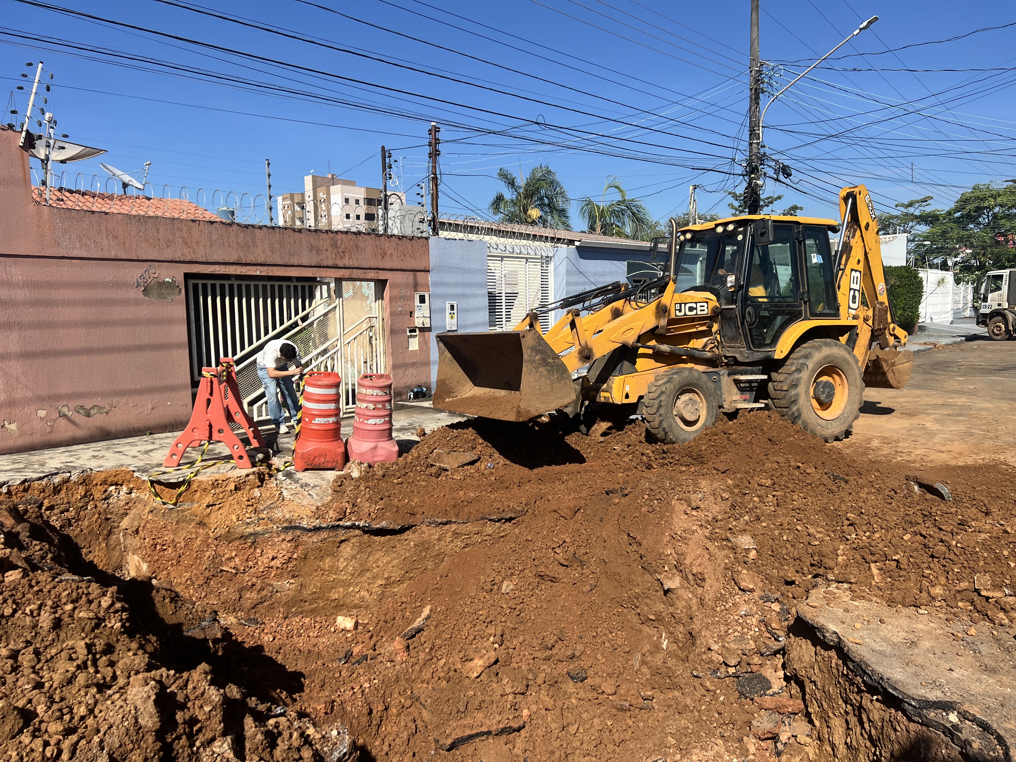 INFRAESTRUTURA - Obra de drenagem na Rua Ametista vai ampliar capacidade de escoamento e reduzir alagamentos