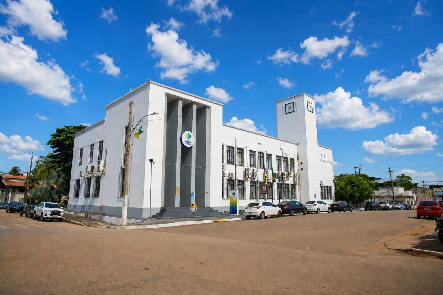Pacote de leis reforça responsabilidade fiscal com redução de até 50% nos jetons