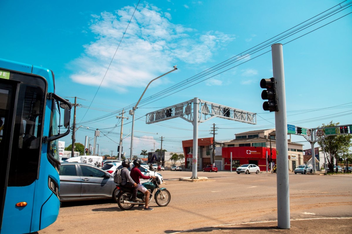 EFICIENTES - Radares de velocidade diminuem acidentes e v&iacute;timas no tr&acirc;nsito da capital