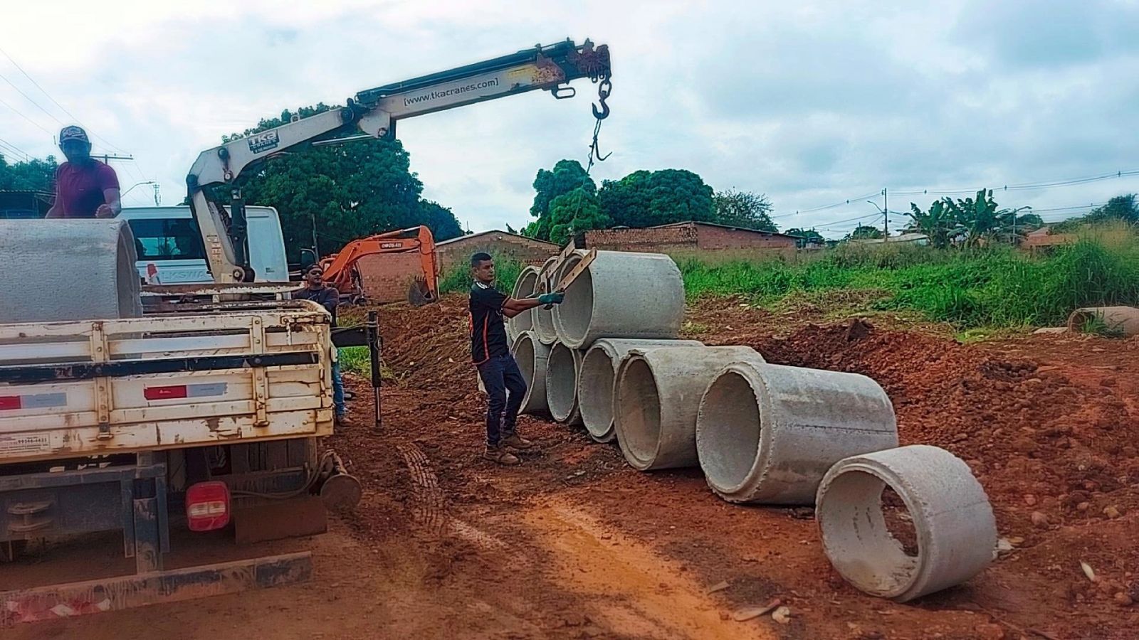 Semob está executando obras de drenagem em dois importantes pontos