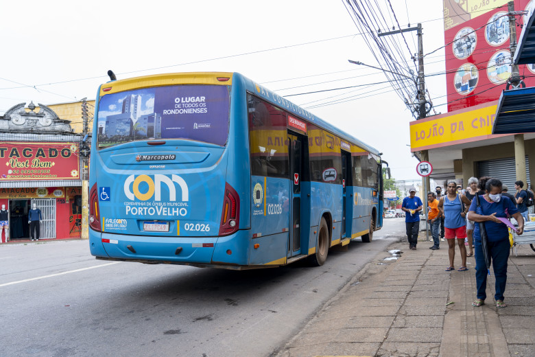 Eventos alteraram o trajeto do transporte público que circula pela avenida Farquar