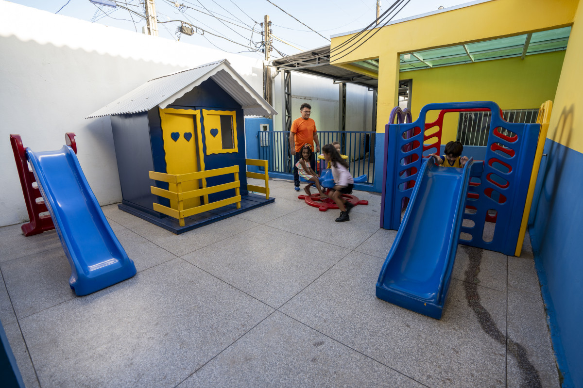 Creche noturna visa apoiar cidadãos que estudam ou trabalham durante esse período