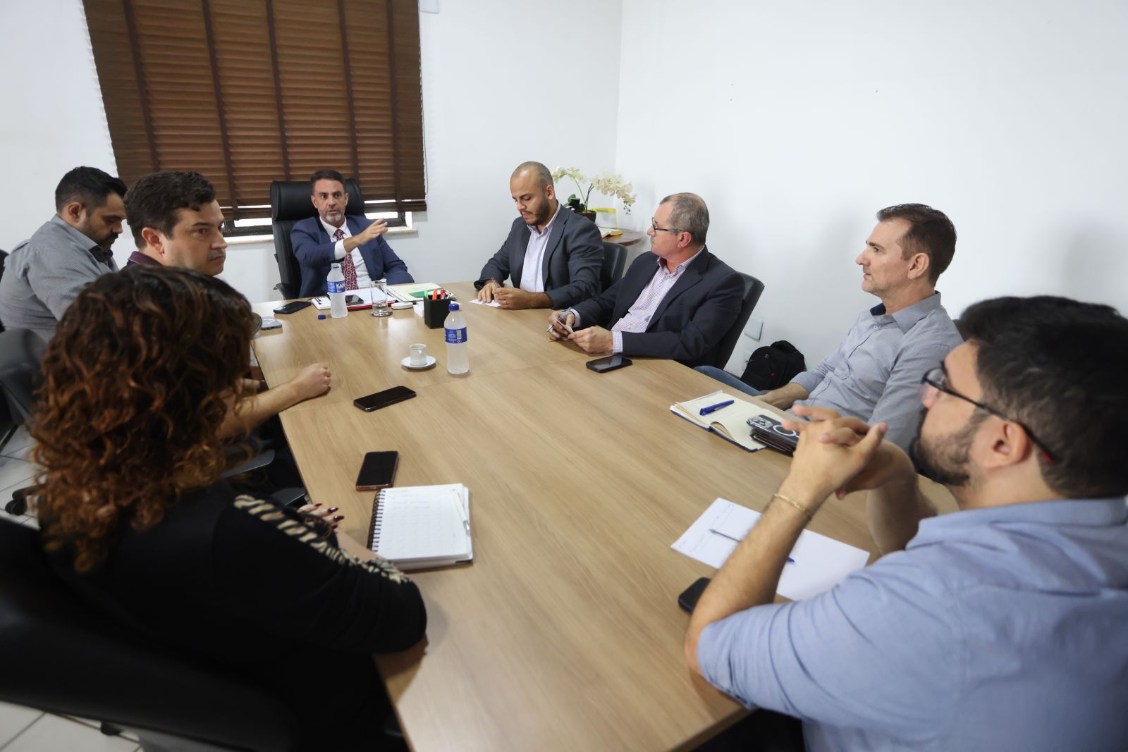 Entre as principais melhorias discutidas, destaca-se a retomada dos exames de raio-x na UPA Leste