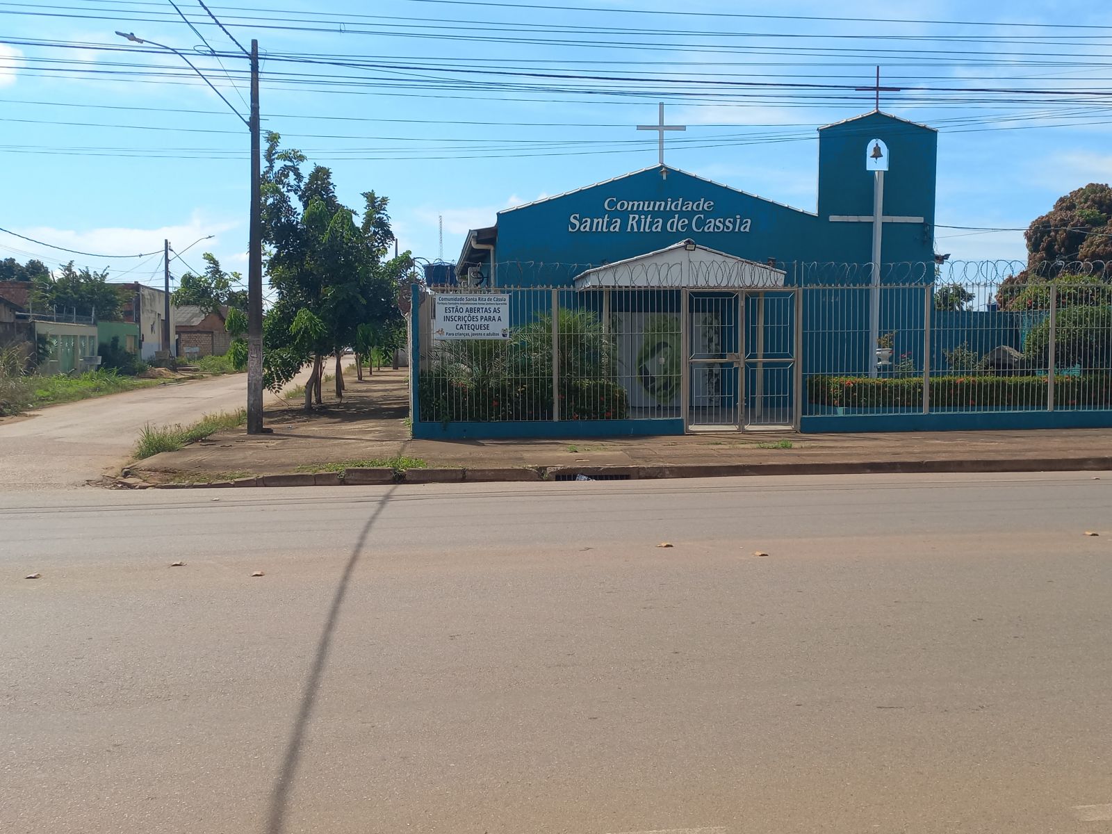 Ação contempla moradores de quatro vias que integram o empreendimento Veredas II