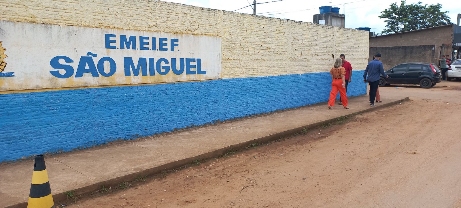 Atendimento ao público é realizado na Escola Municipal São Miguel