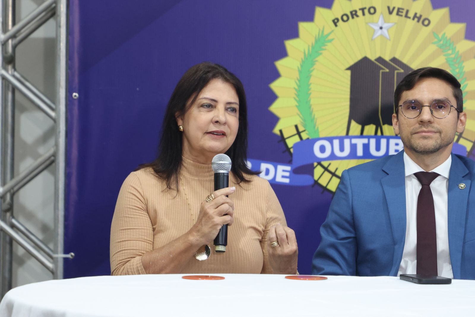 Juíza Helena Regina de Almeida e o defensor geral do estado de Rondônia, Victor Hugo de Souza