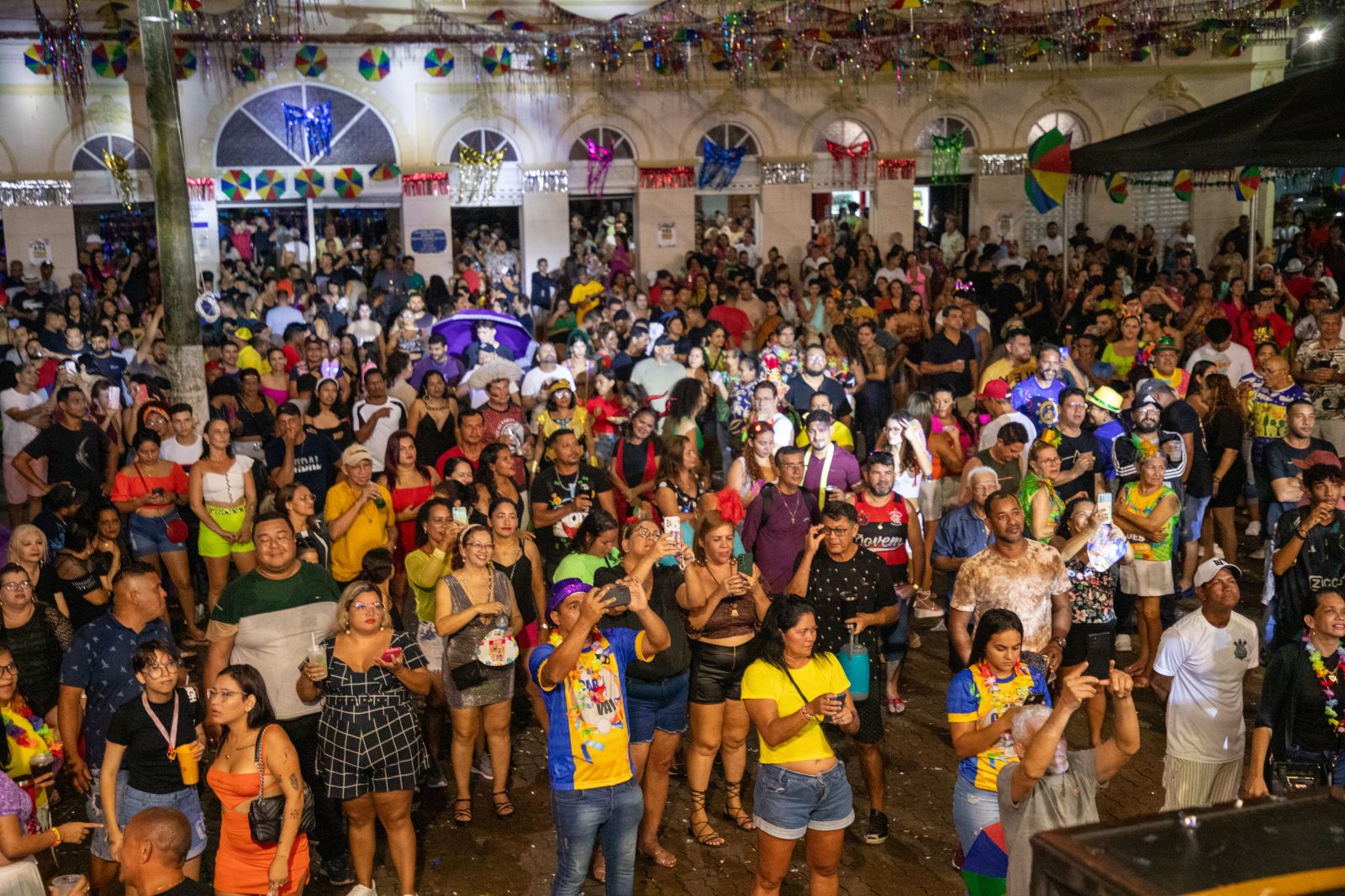 Os desfiles acontecem em importantes ruas e avenidas do perímetro urbano da capital