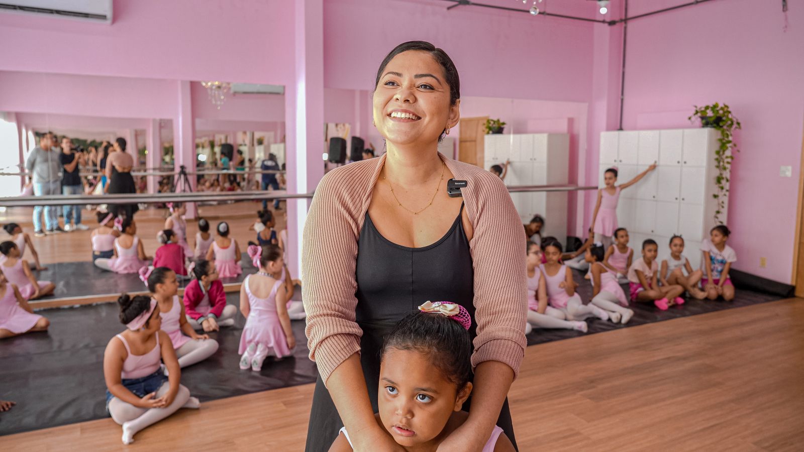 Professora fala sobre os benefícios que a dança gera para os praticantes