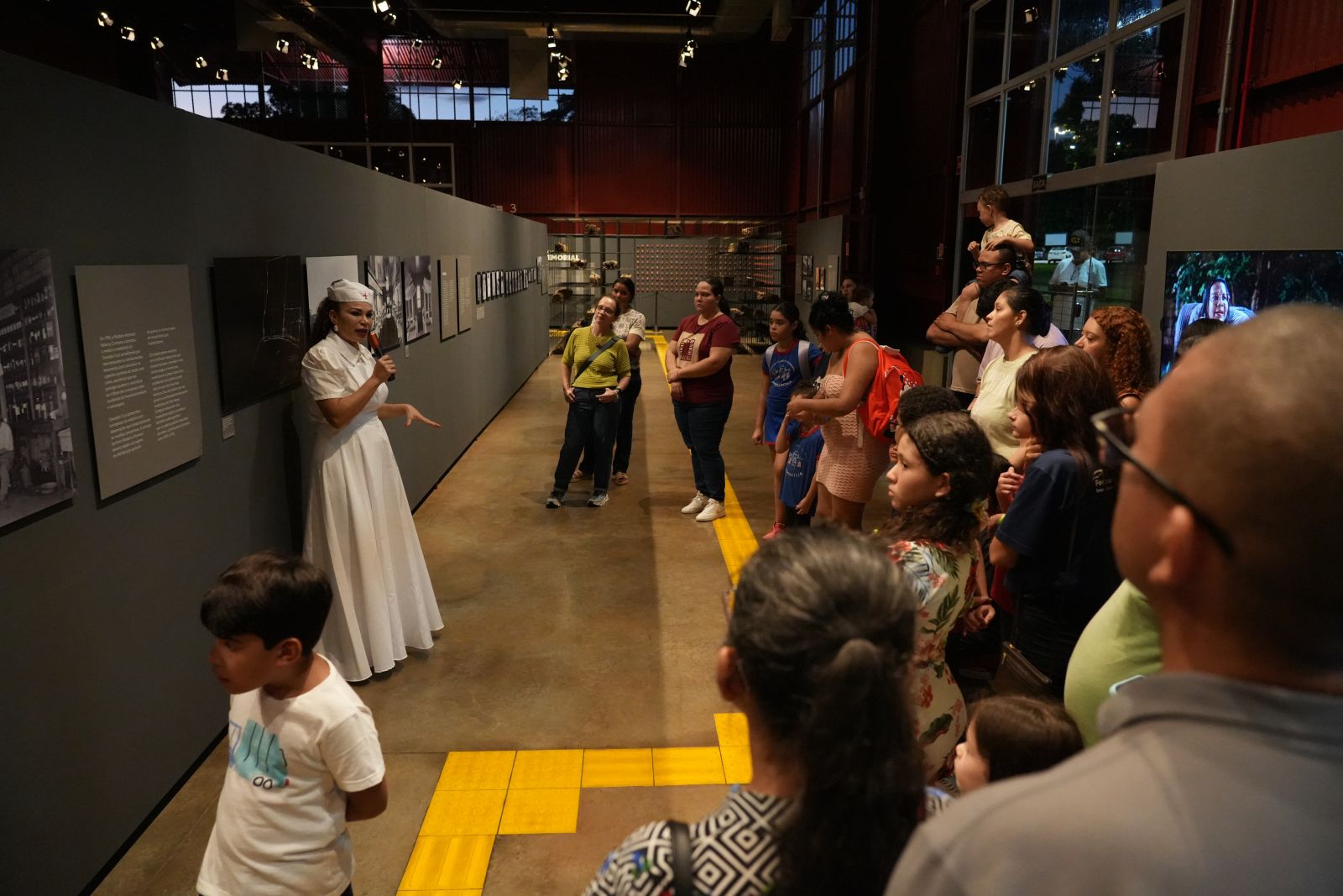 Moradores e turistas puderam conhecer a história com propriedade e identidade
