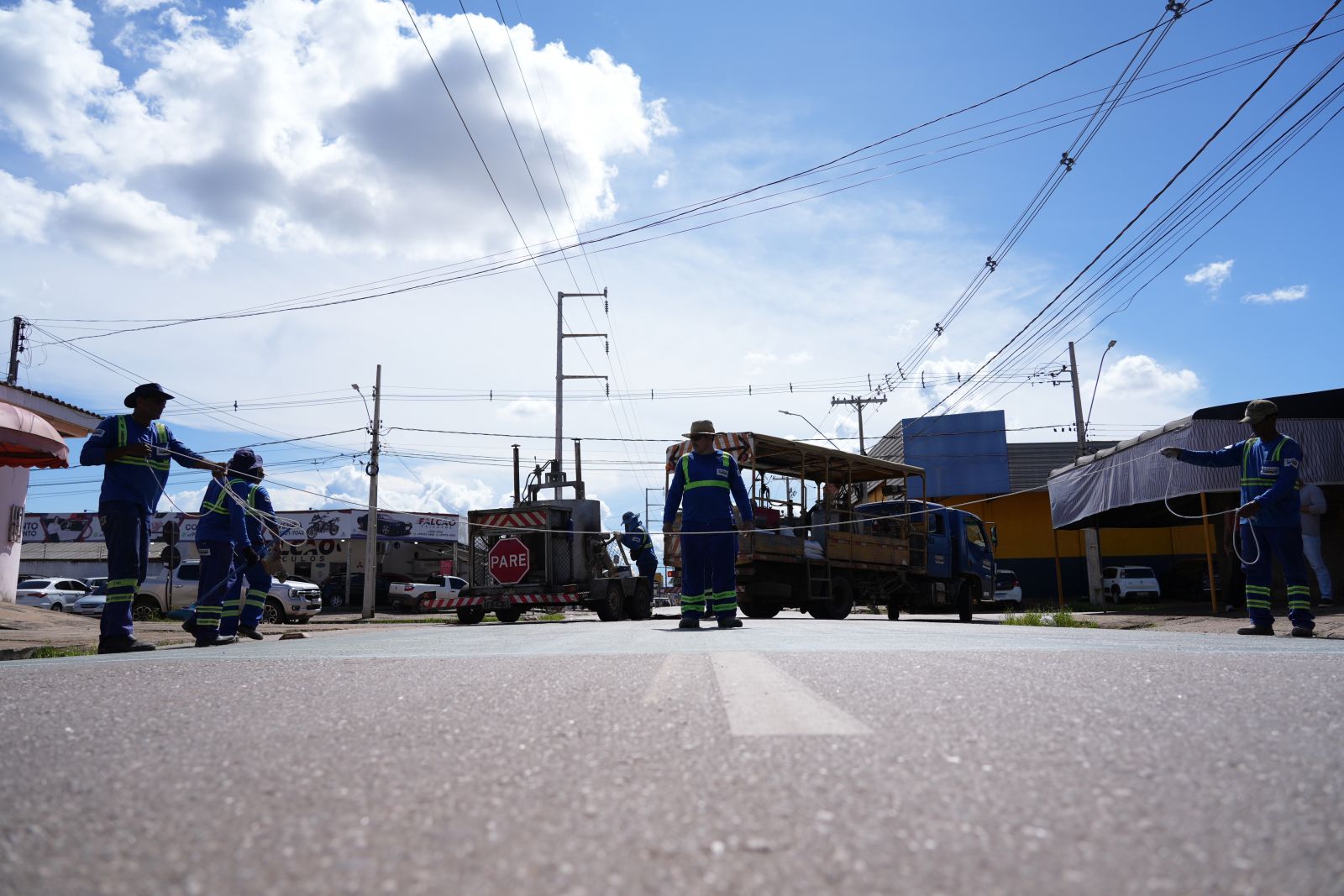 Segundo trecho a receber o trabalho final foi na rua Raimundo Cantuária com rua Buenos Aires