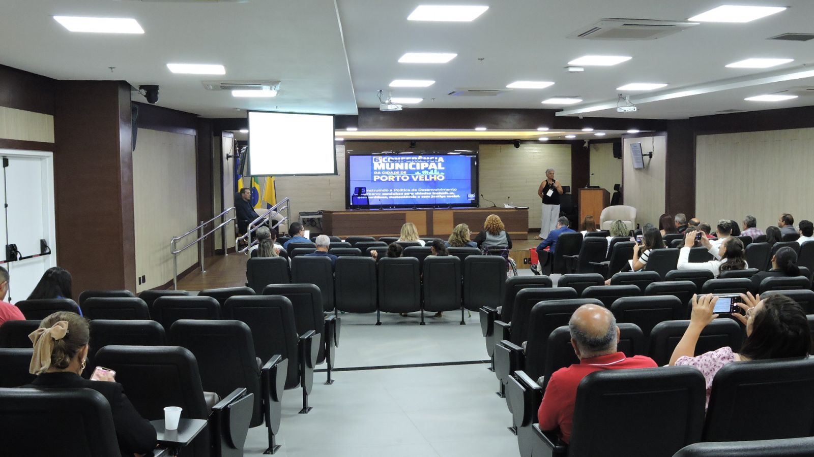 Representantes da Sempog integram os debates da 6ª Concidade