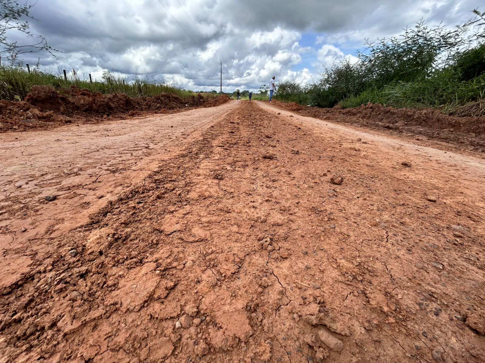 Intervenções incluem patrolamento, manutenção de bueiros e correção de pontos críticos