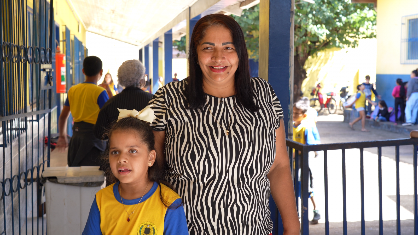 Francisca Barbosa garantiu a atualização do cartão de vacinação da filha, Luíza Vitória