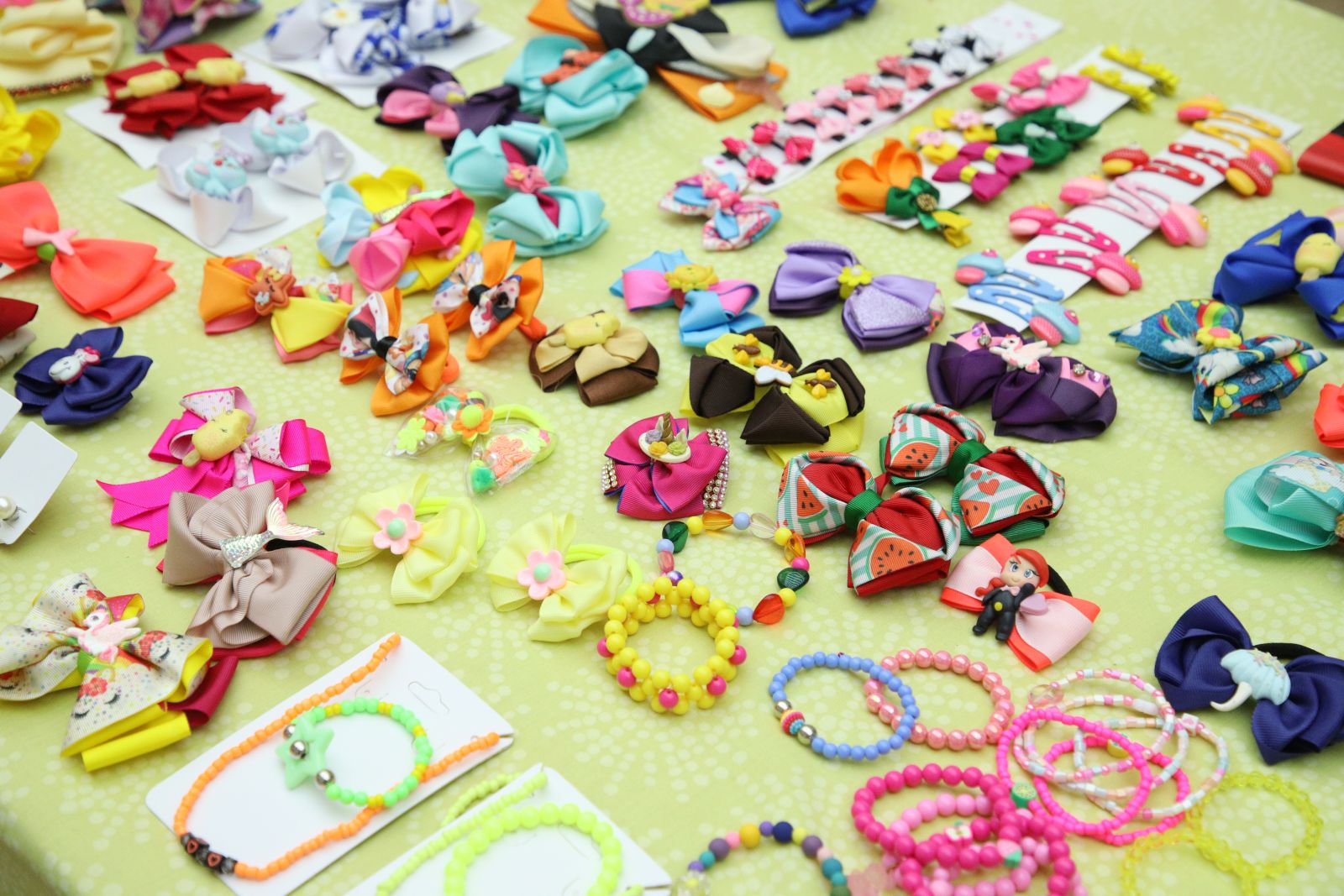 Não é cobrada nenhuma taxa para a participação na Feira