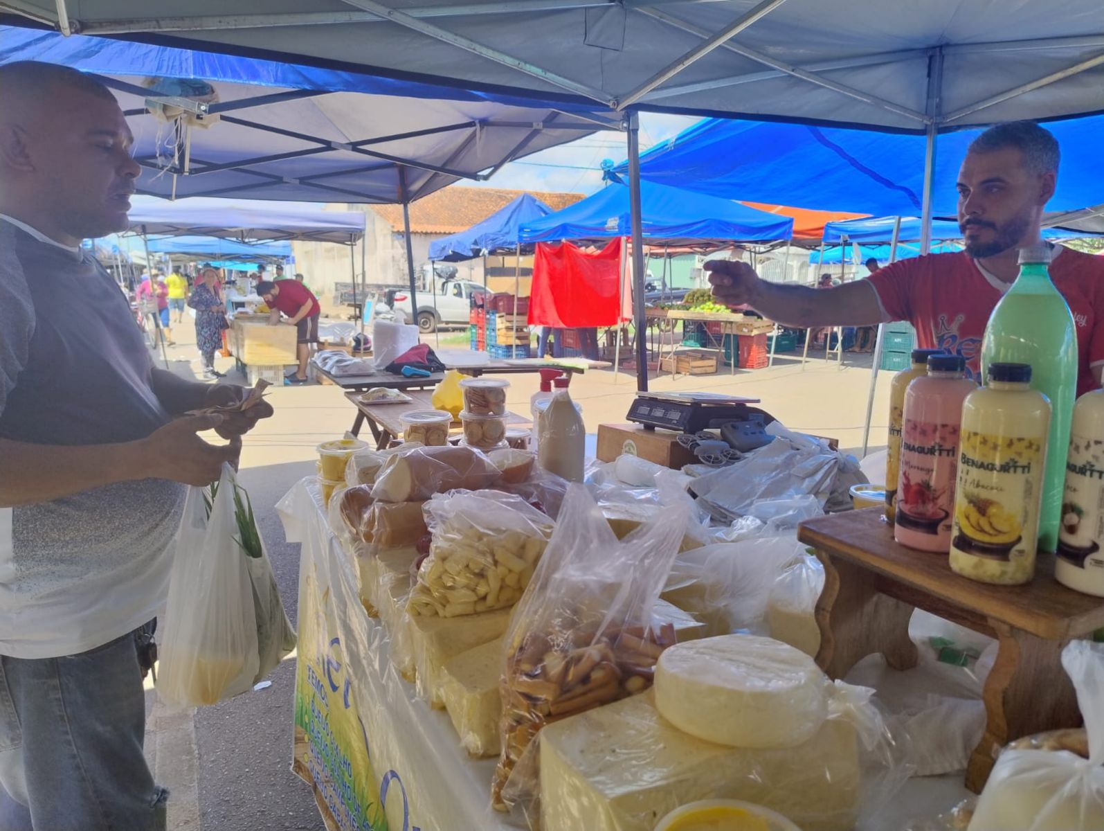 Consumidores encontram uma grande variedade de produtos