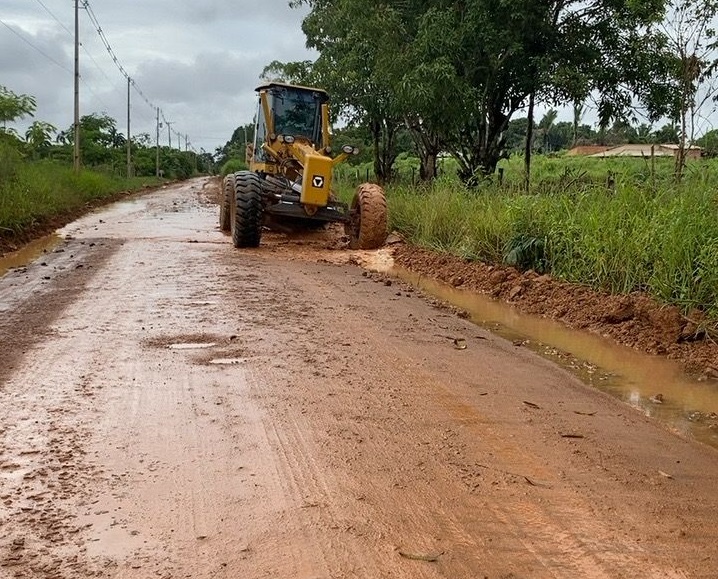 Neste sábado, mais maquinas chegam para reforçar os serviços