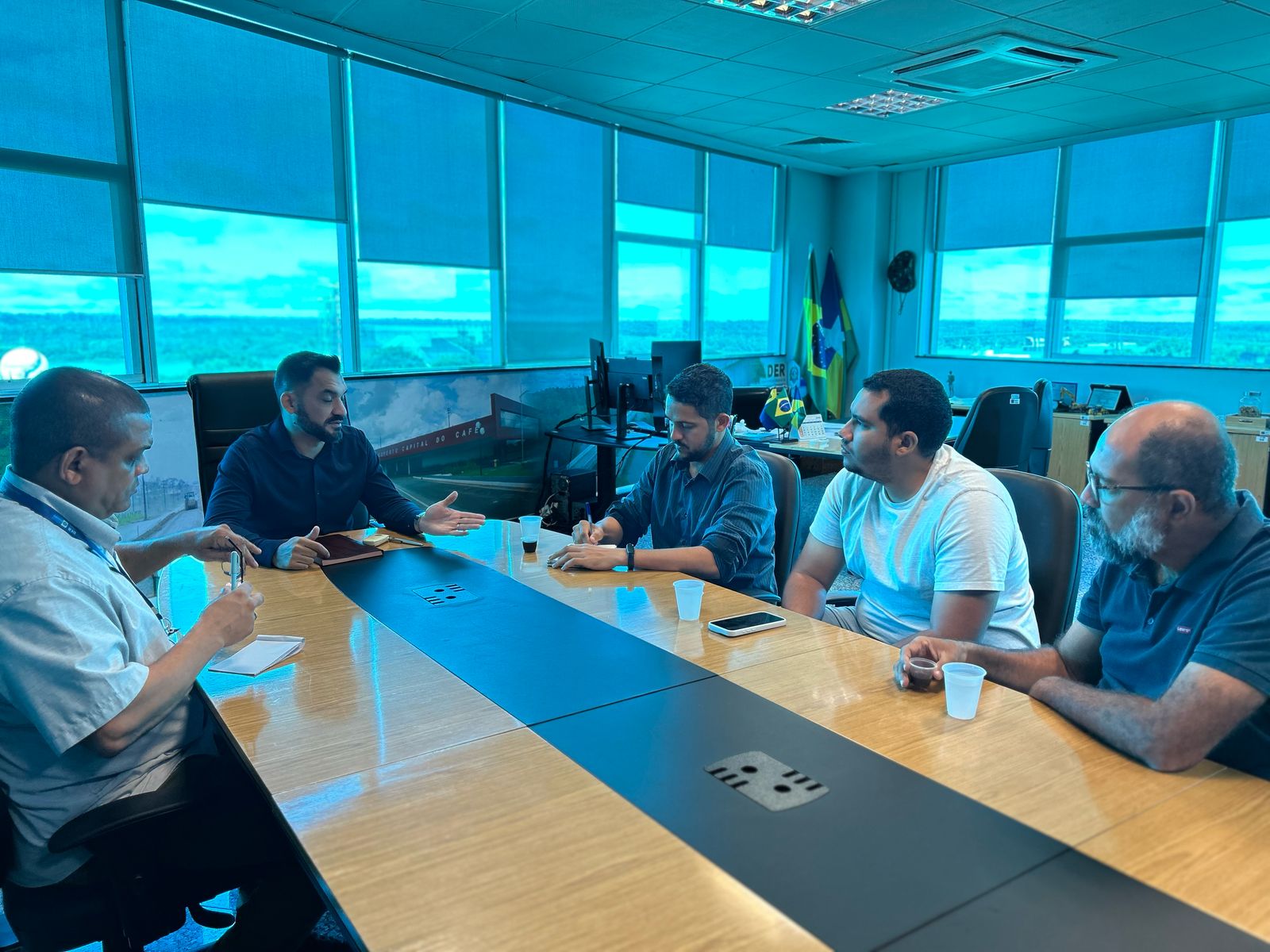 Reunião reforçou o compromisso da gestão municipal e estadual na busca por soluções para a infraestrutura rural