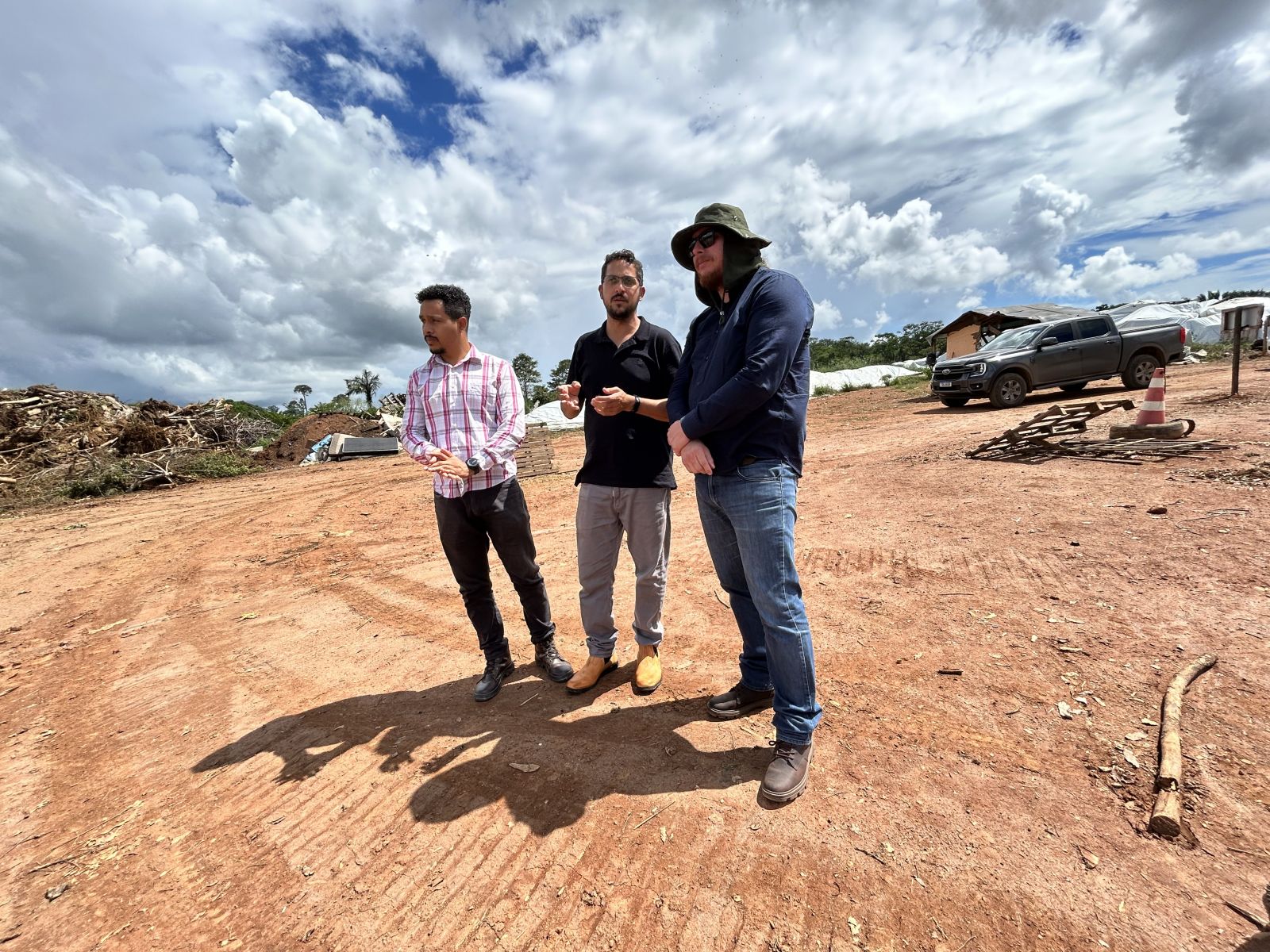 Comitiva conheceu a metodologia e operacionalização da coleta seletiva de recicláveis em Ariquemes