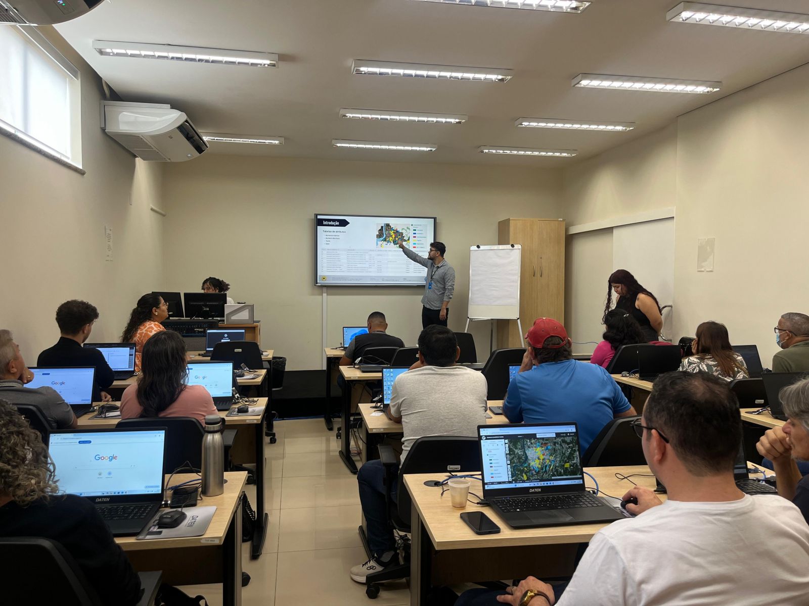 Capacitação aconteceu na Escola Superior de Contas do Estado (Escon)