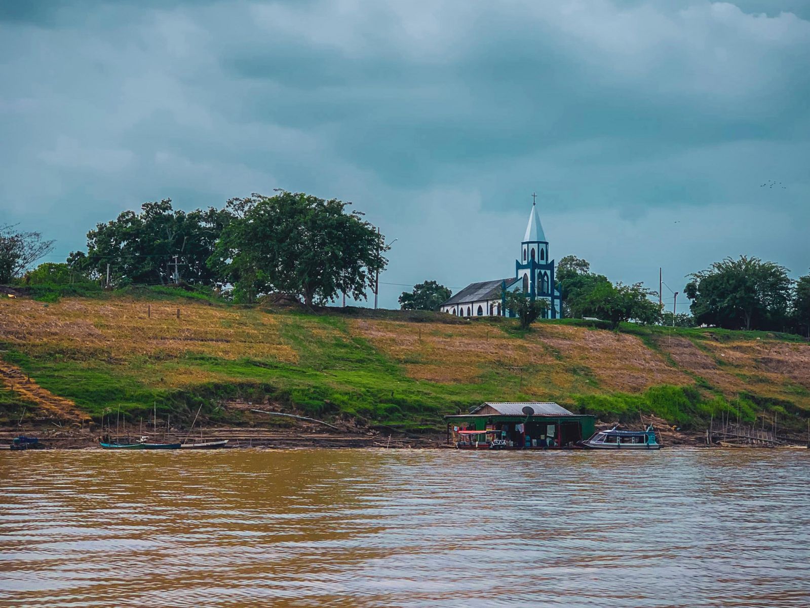 Nos últimos anos, o rio Madeira, em Porto Velho, tem sofrido alterações nos ciclos de seca e cheia, devido às mudanças climáticas