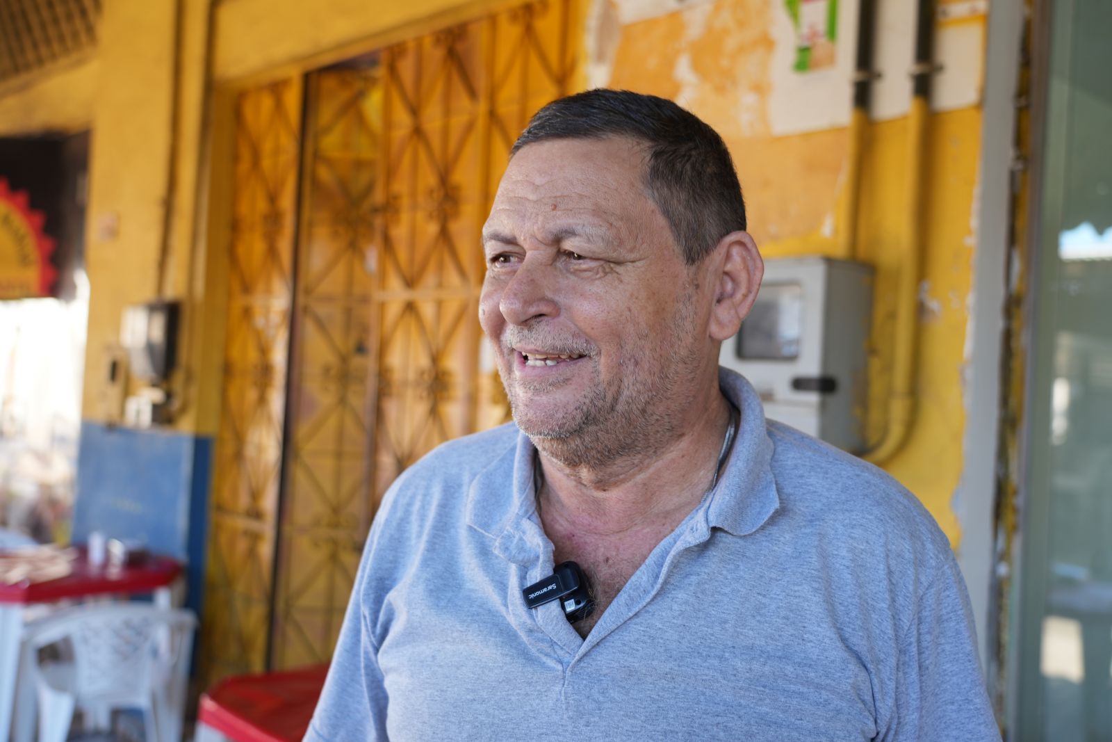 Francisco Oliveira trabalha há 38 anos atendendo no mercado do Pedacinho do Chão 