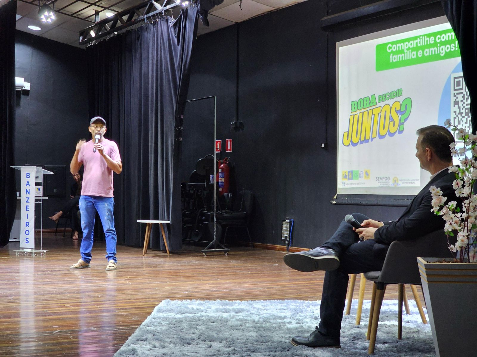 Próxima reunião com a população acontece na próxima quinta-feira (5), ás 19h, no Teatro Banzeiros