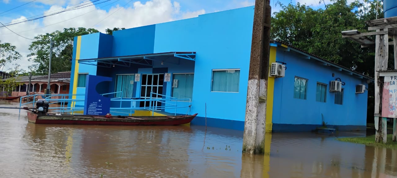 Unidade de saúde local não pode mais funcionar plenamente devido ao nível da água