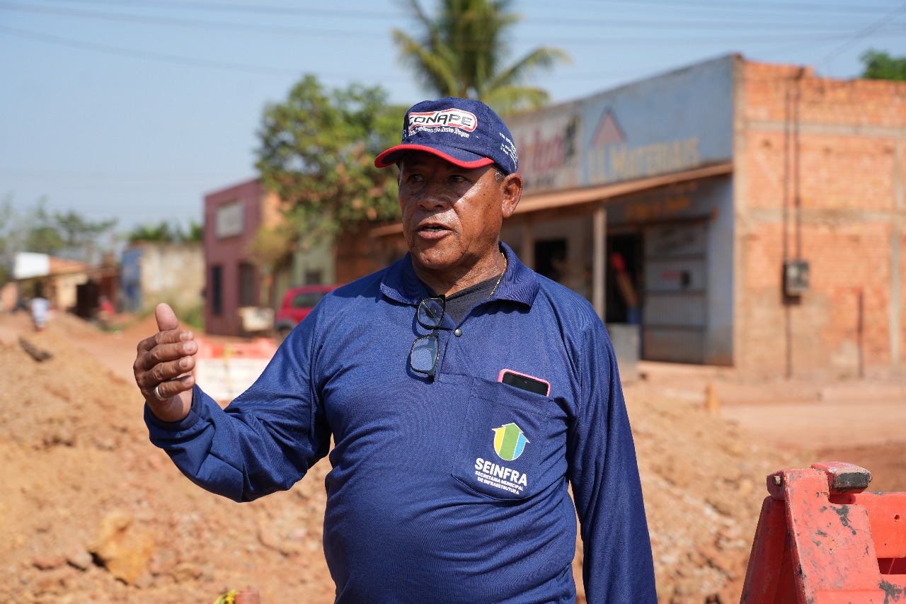 Félix Bonfim disse que foi concluio a central e agora estão fazendo as bocas de lobo e outros detalhes
