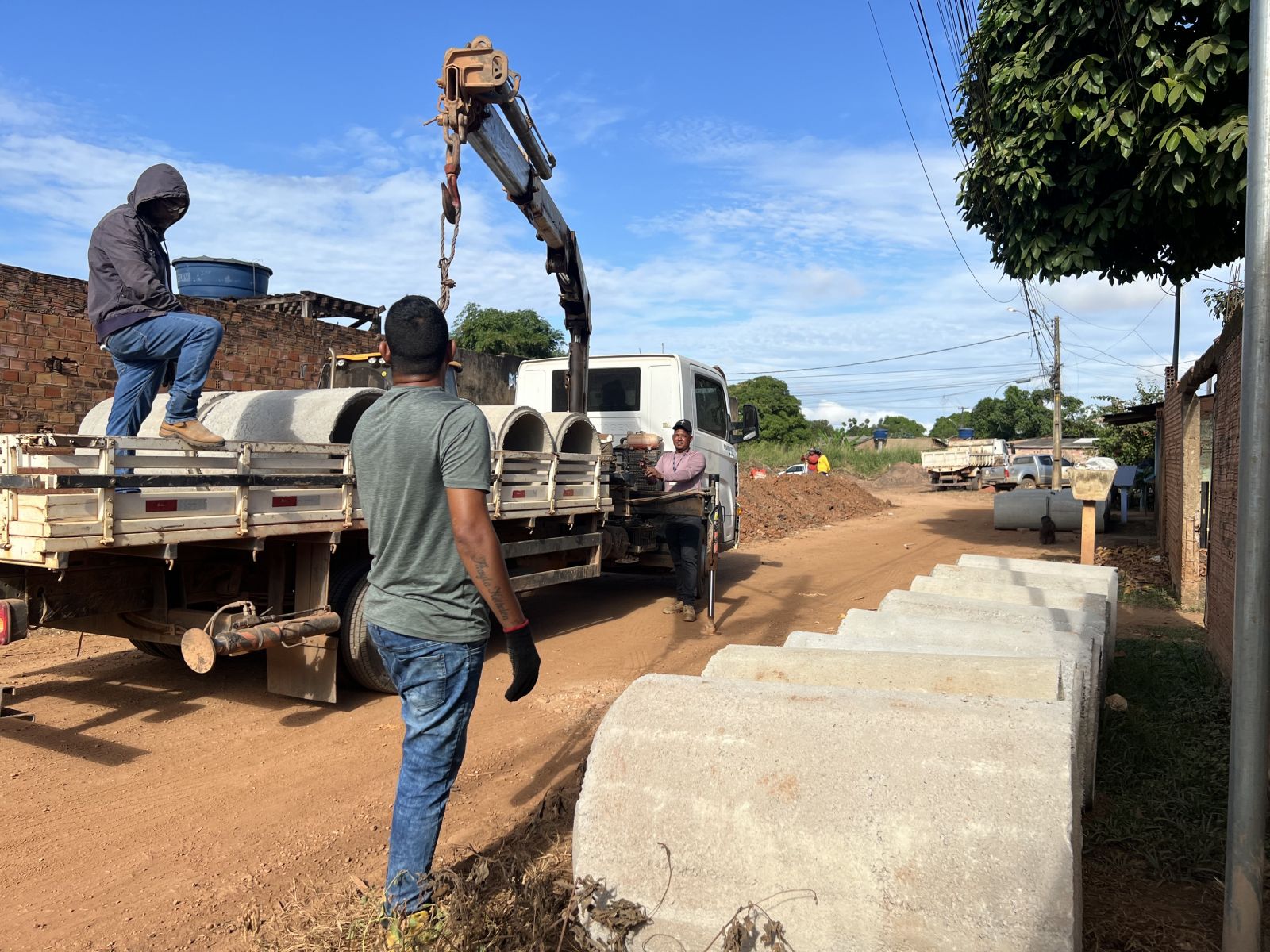 Intervenção contempla a instalação de 90 metros de manilhas de concreto