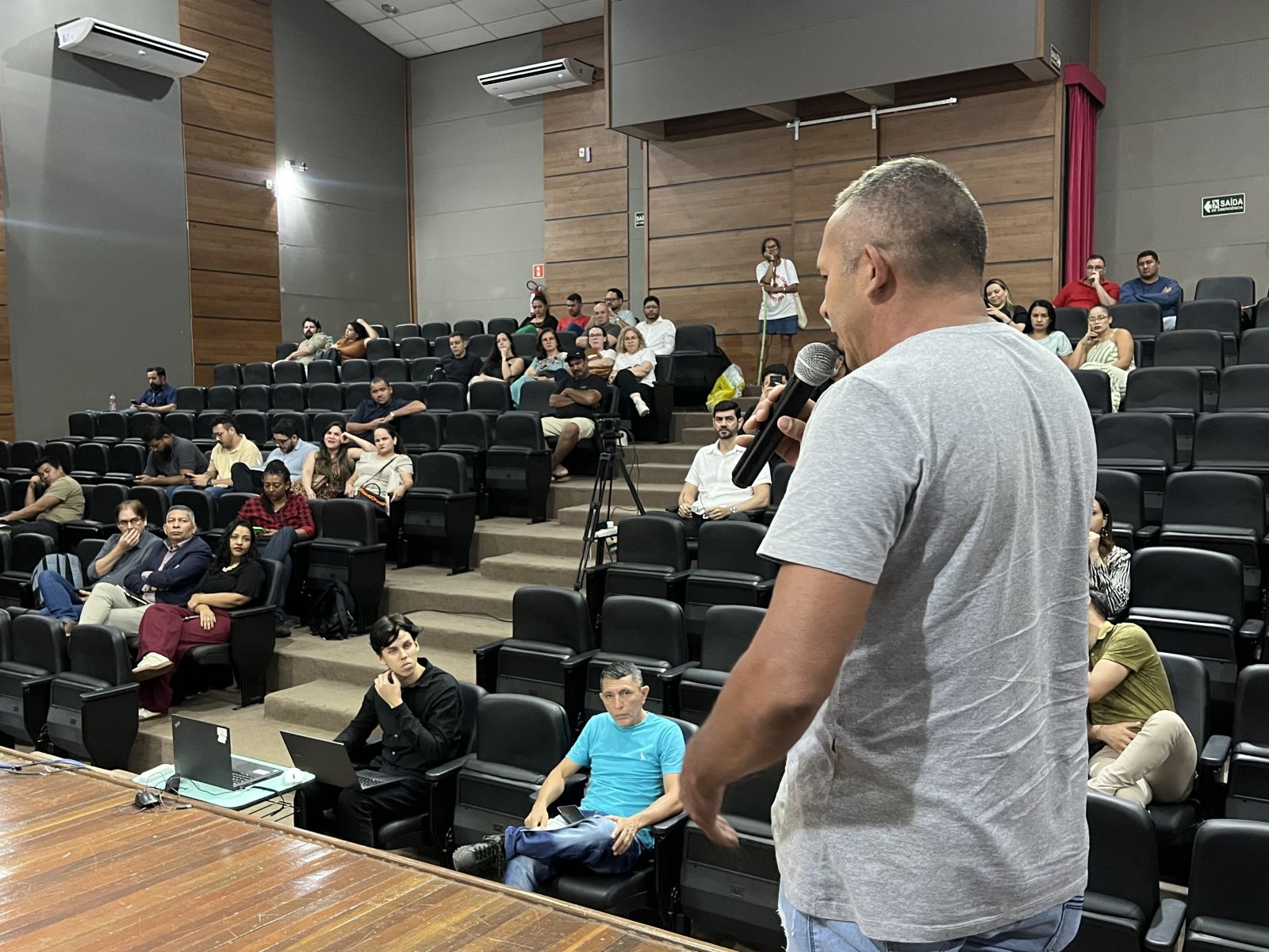 Moradores podem participar das audiências públicas nos dias 26 e 28 de maio, no Teatro Banzeiros