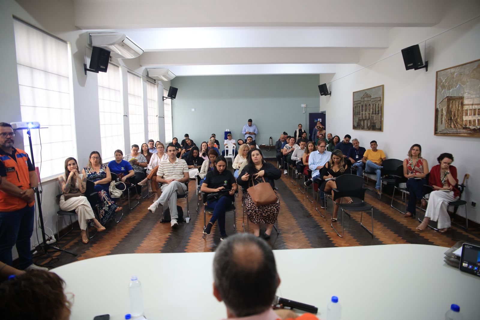 Encontro ocorreu no auditório do Prédio do Relógio e reuniu representantes de diversas secretarias