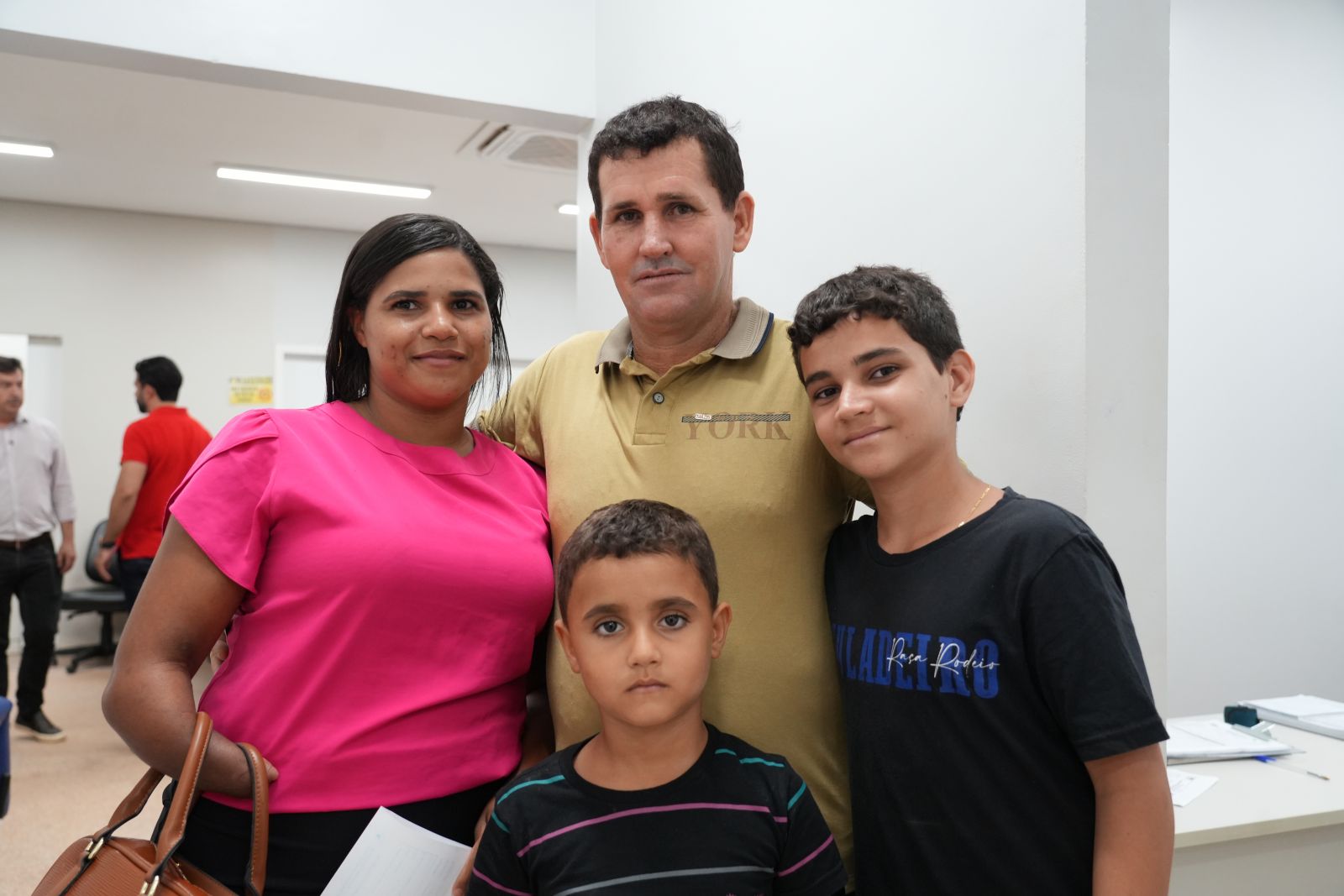 Entre os primeiros pacientes estavam os dois filhos da agricultora Joelma de Lima Batista