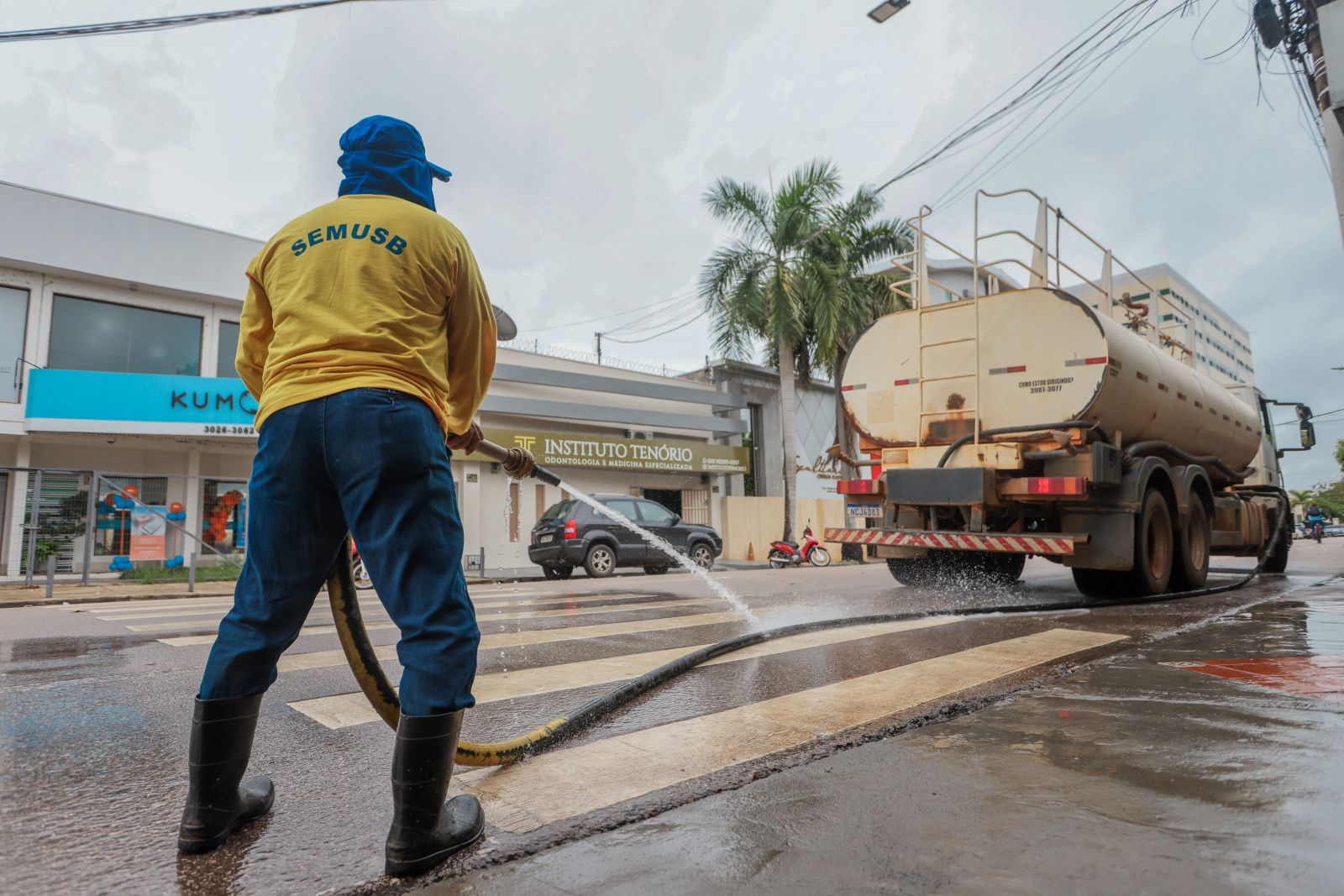Semusb está promovendo uma lavagem completa das ruas