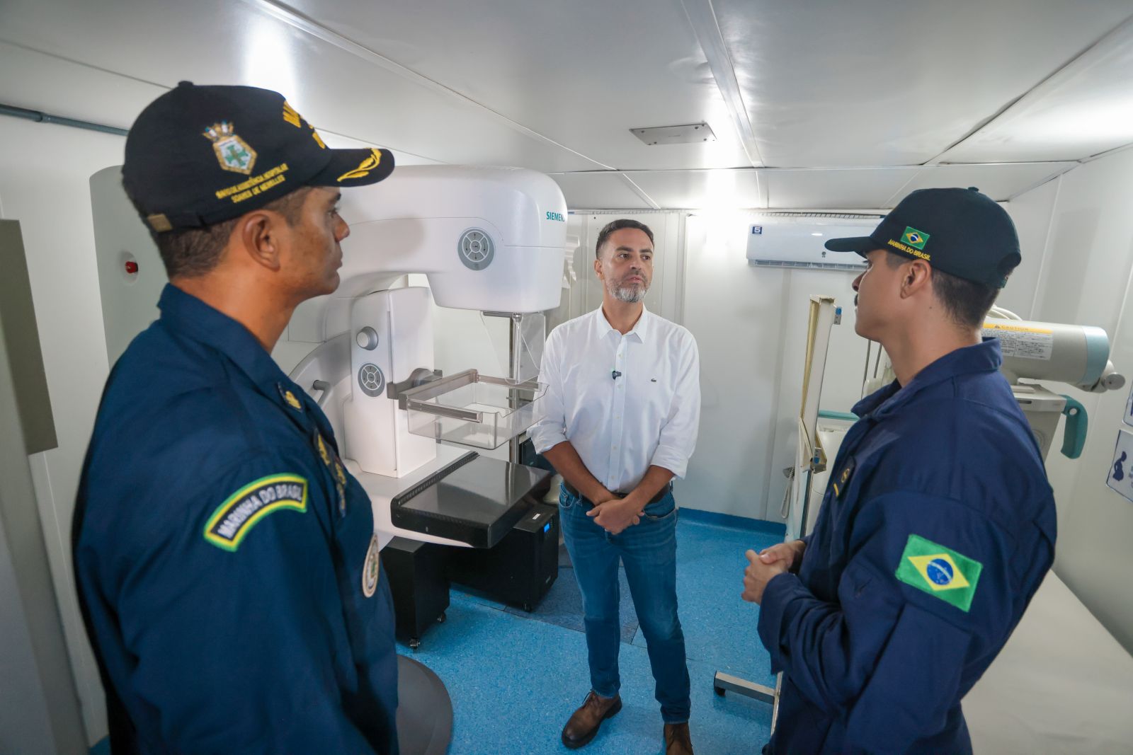 Embarcação conta com equipe médica e outros serviços essenciais