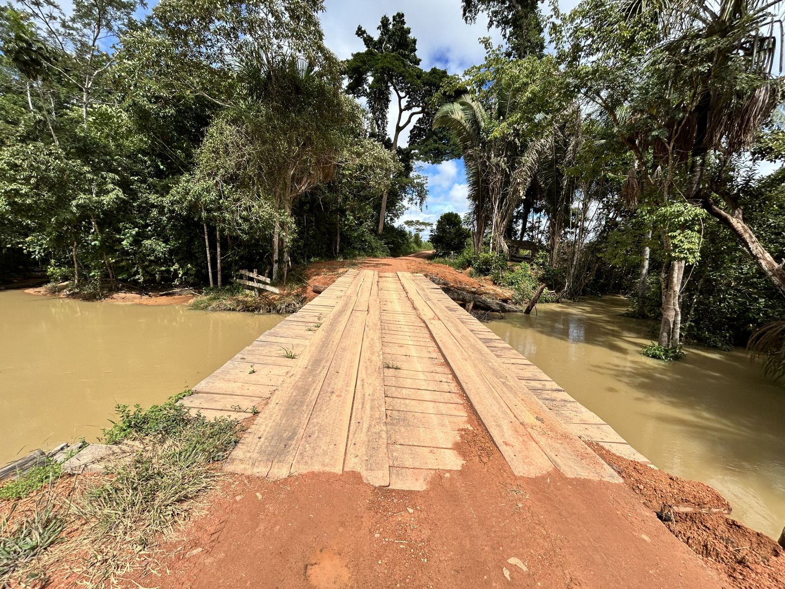 Equipe já recuperou 11 pontes e realizou diversas melhorias em diferentes linhas da região
