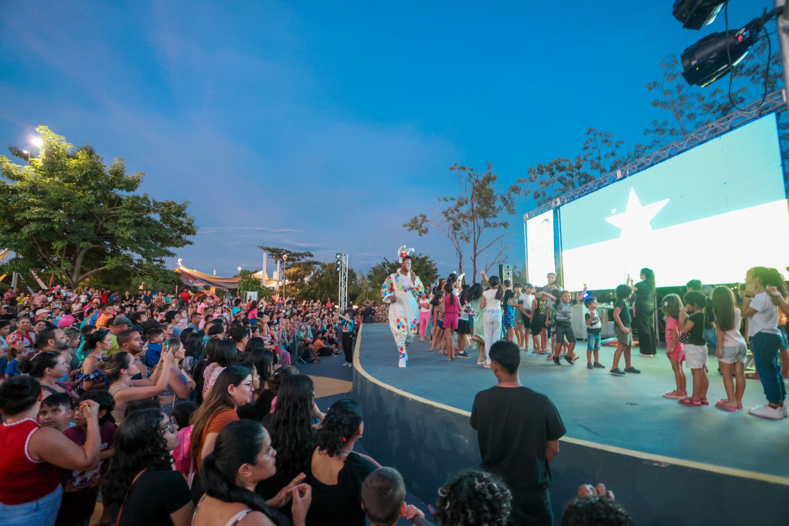 Programa iniciou no último sábado (12), com a participação de 25 mil pessoas e segue até o próximo domingo (20)