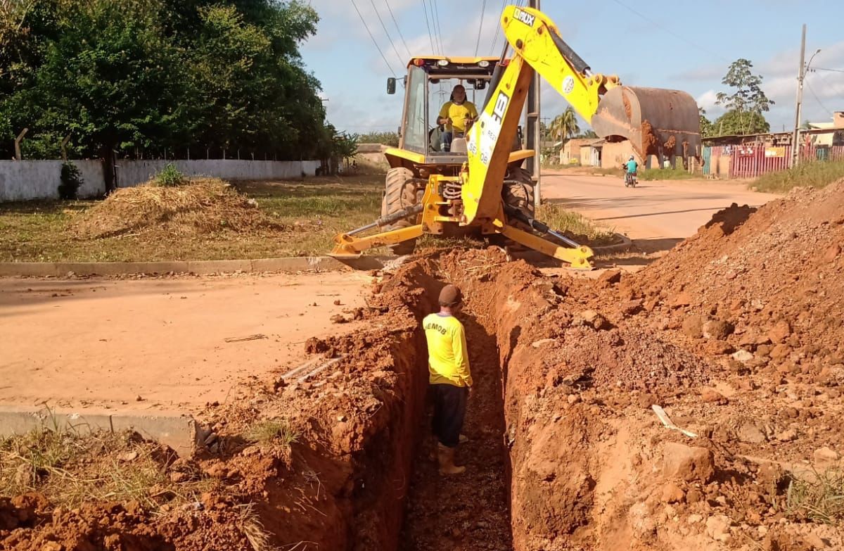 Ação visa melhorar o sistema de drenagem da via