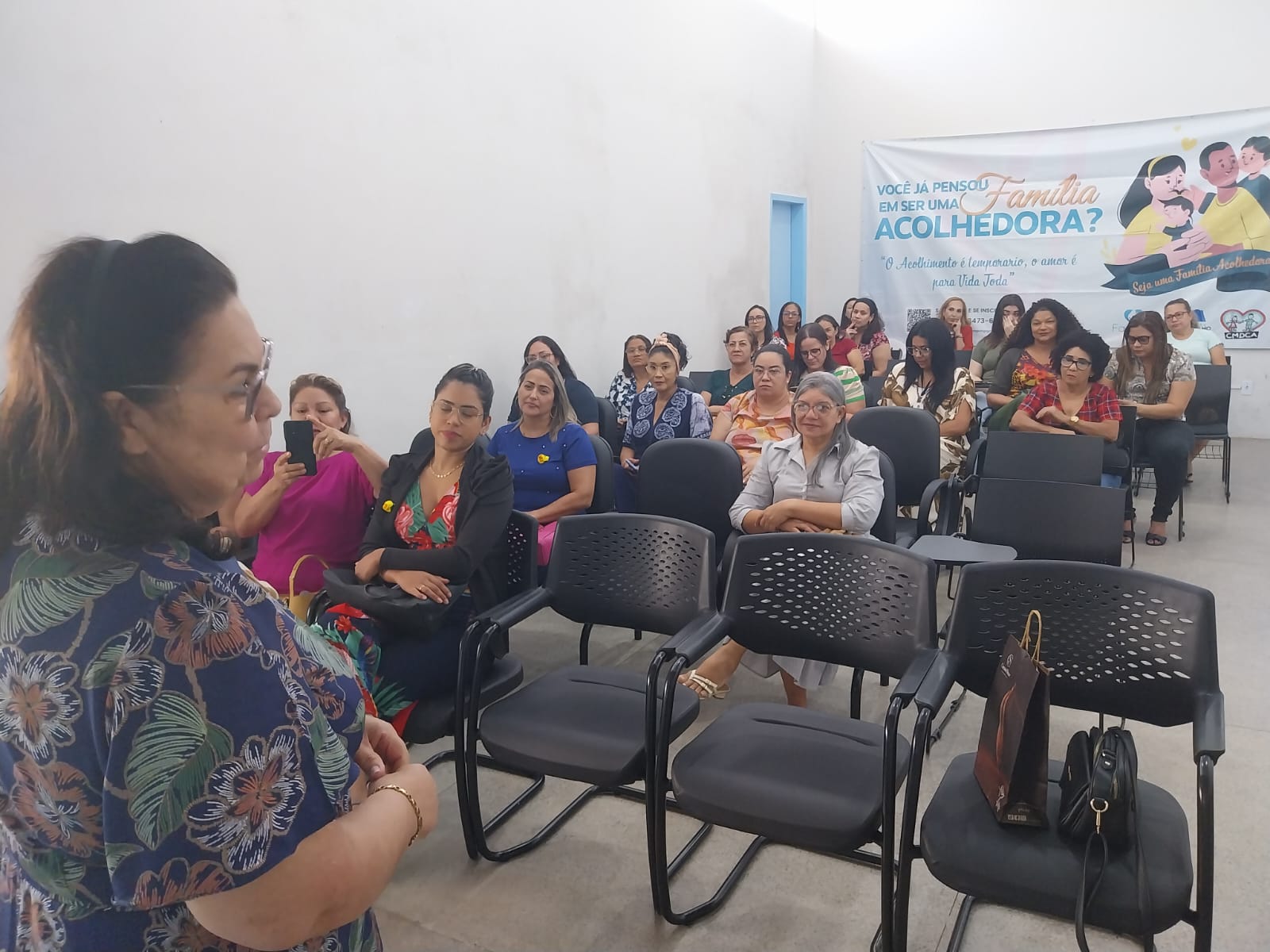 Lucília Muniz recebeu e saudou todas as participantes