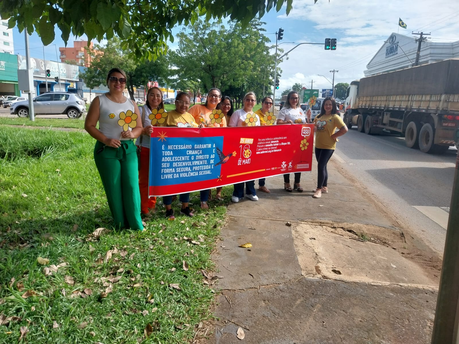 Maio Laranja é uma campanha de conscientização no Brasil que visa combater o abuso e a exploração sexual infantil