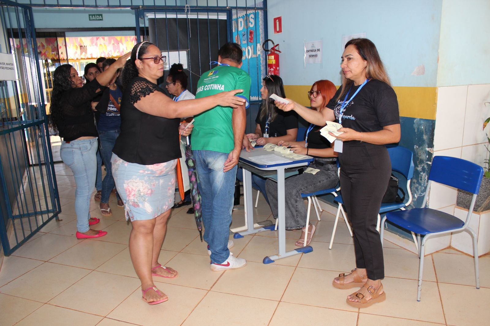 Atendimento foi organizado por senhas entregues por ordem de chegada