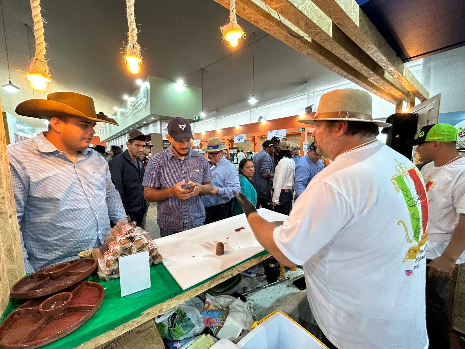 Foram mais de 600 peças de salames e cerca de 80 quilos de defumados