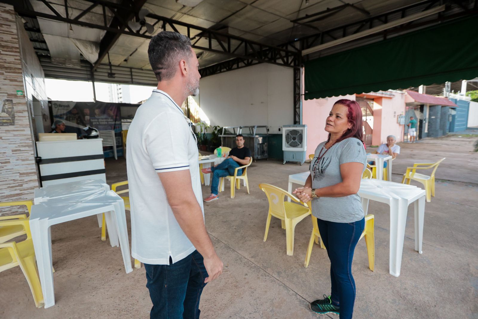 Medida foi recebida com alívio por Elissandra e outros comerciantes da região