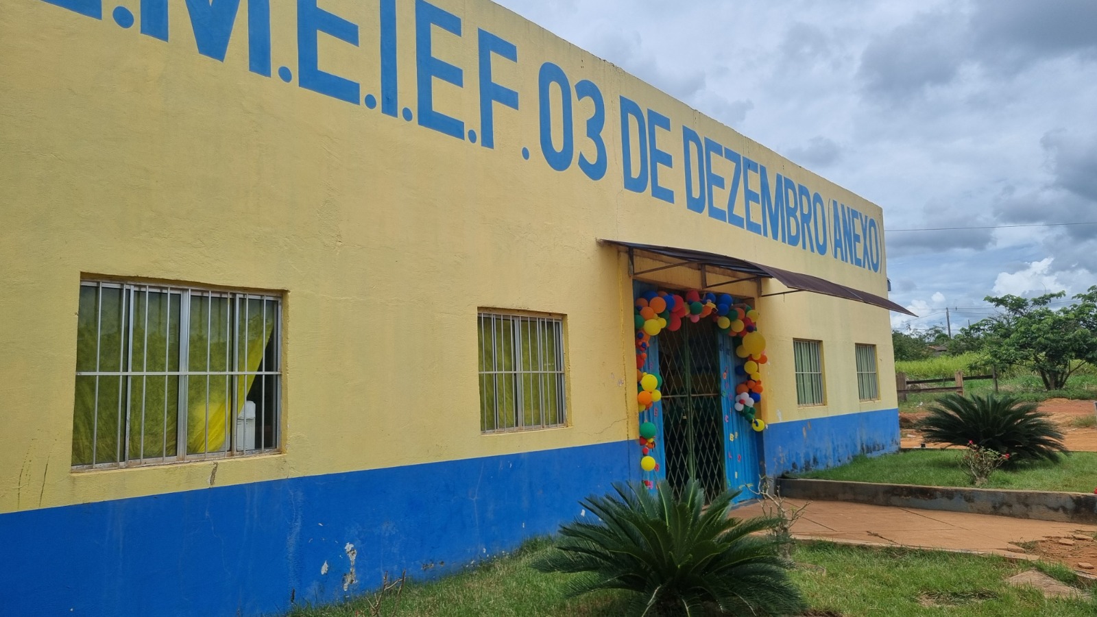 Escola 03 de dezembro localizada no distrito de união bandeirante